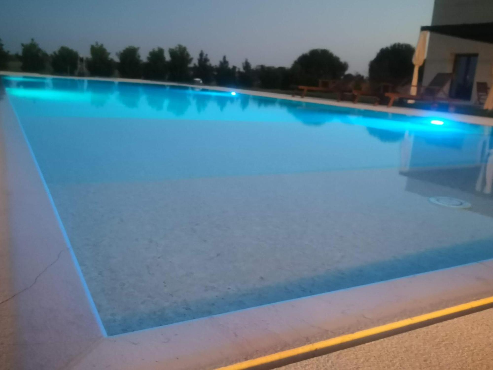 קרפיניאנו סלינטינו Agriturismo Masseria Quaremme מראה חיצוני תמונה
