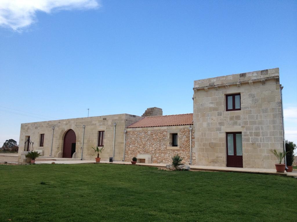 קרפיניאנו סלינטינו Agriturismo Masseria Quaremme מראה חיצוני תמונה