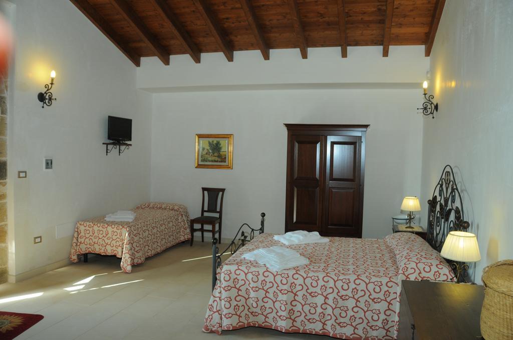 קרפיניאנו סלינטינו Agriturismo Masseria Quaremme מראה חיצוני תמונה